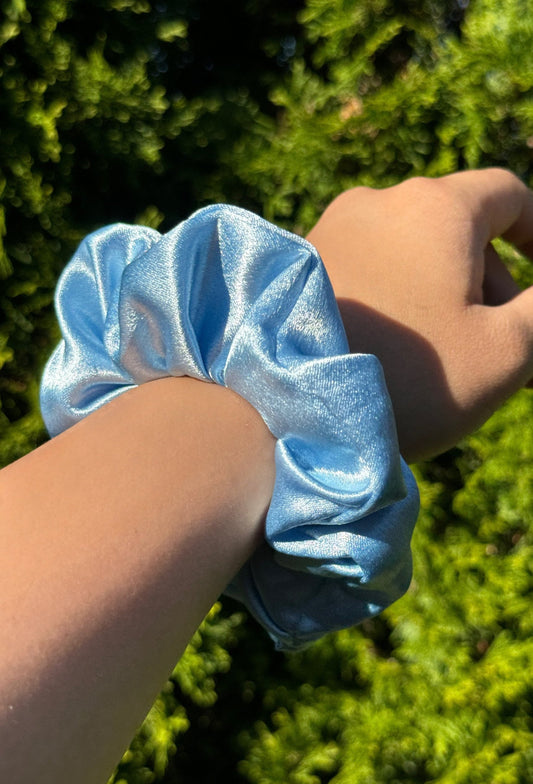 SKIES SCRUNCHIE