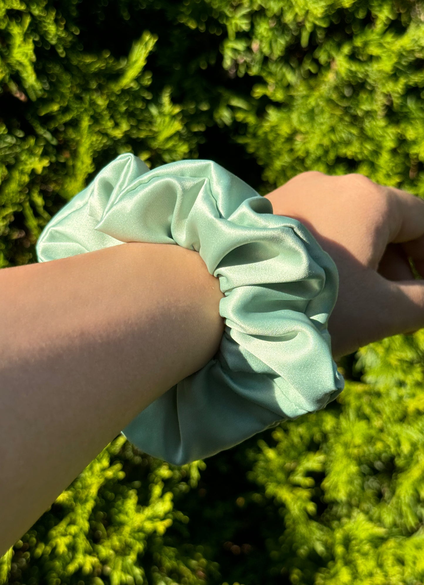 SAGE SCRUNCHIE